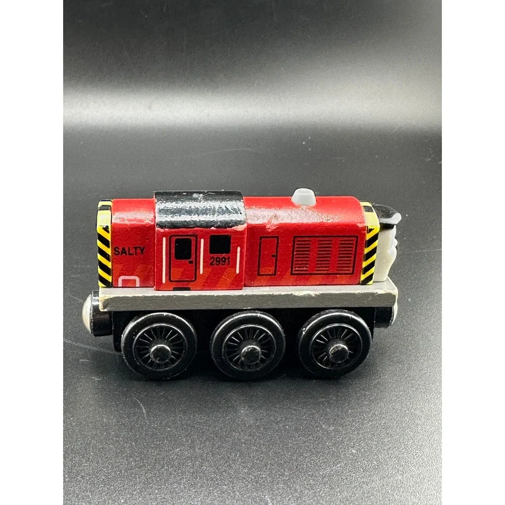 Learning‎ Curve 2003 Salty Thomas Wooden Railway Train Red Magnetic Diesel Vtg